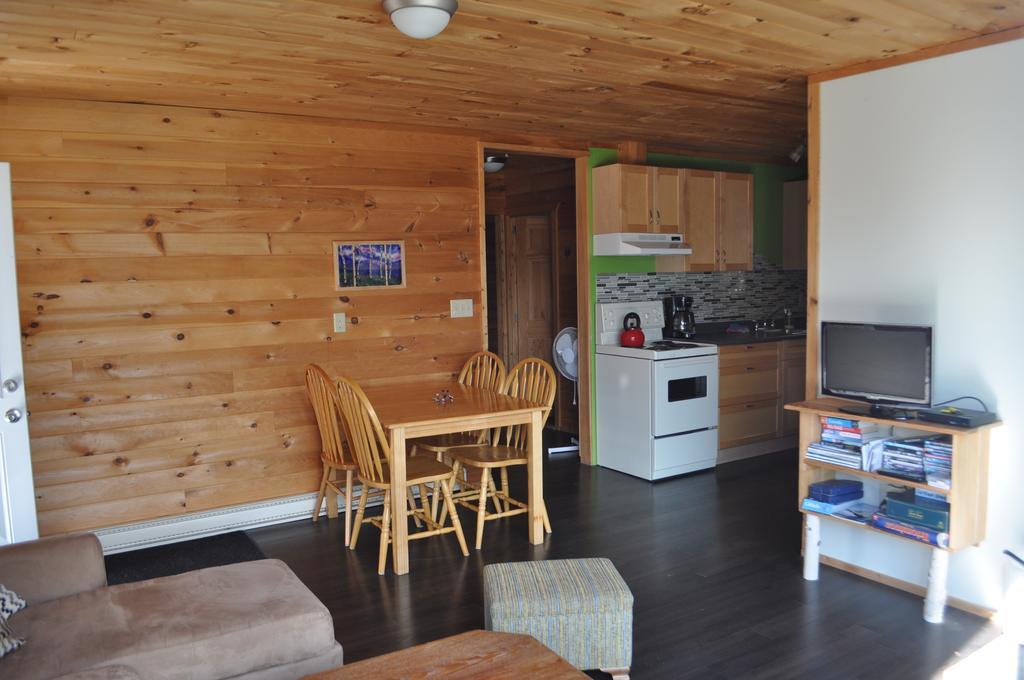 The Sleeping Moose Cottage Birch Plain 외부 사진