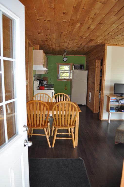 The Sleeping Moose Cottage Birch Plain 외부 사진